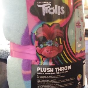 Trolls super soft throw
